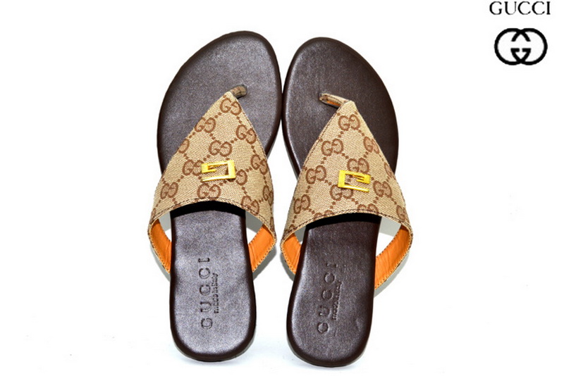 Gucci Slippers Woman--187